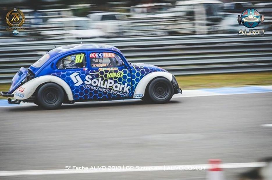 Matías Abella presentó nuevo diseño en su auto